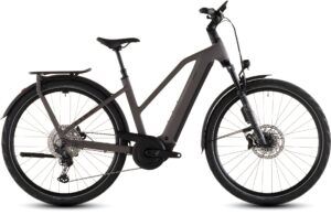 Cube Kathmandu Hybrid EXC 800